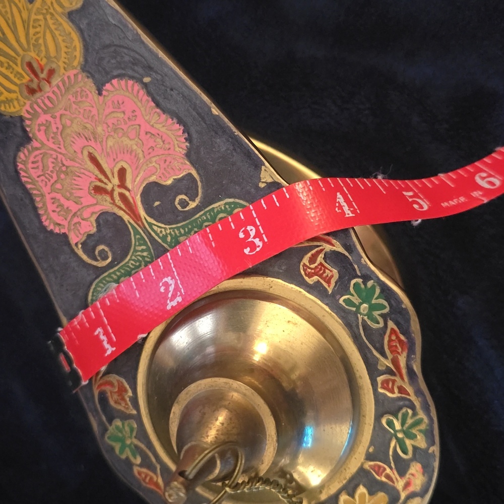 Vintage Lacquered Brass Lovely And Beautiful Genie Type Lamp - Picture 10 of 10